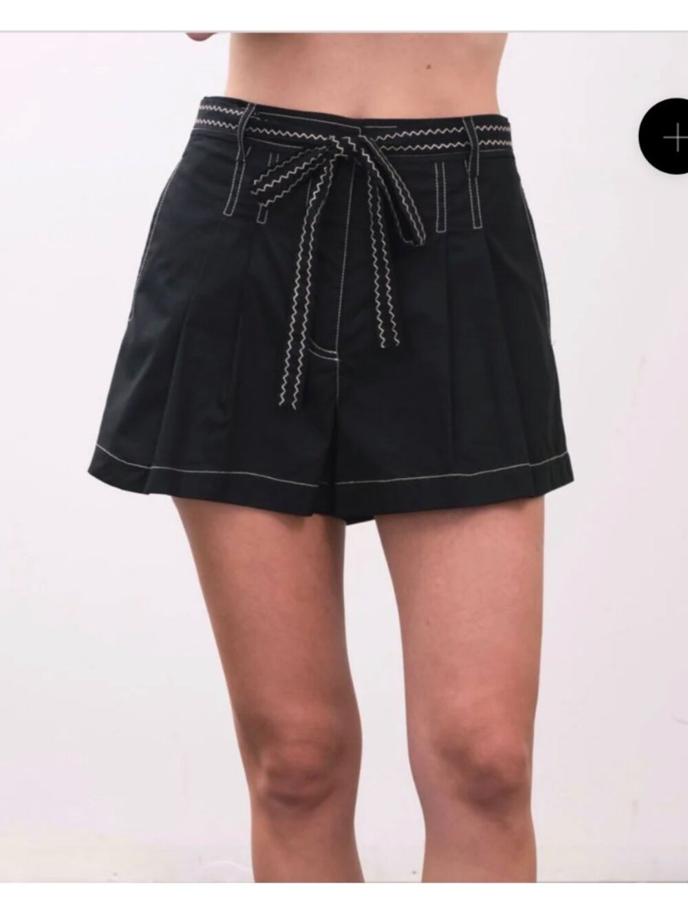 NWT Moon River Black With White Trim Belted "Cirelle" Cotton Shorts, Size Small